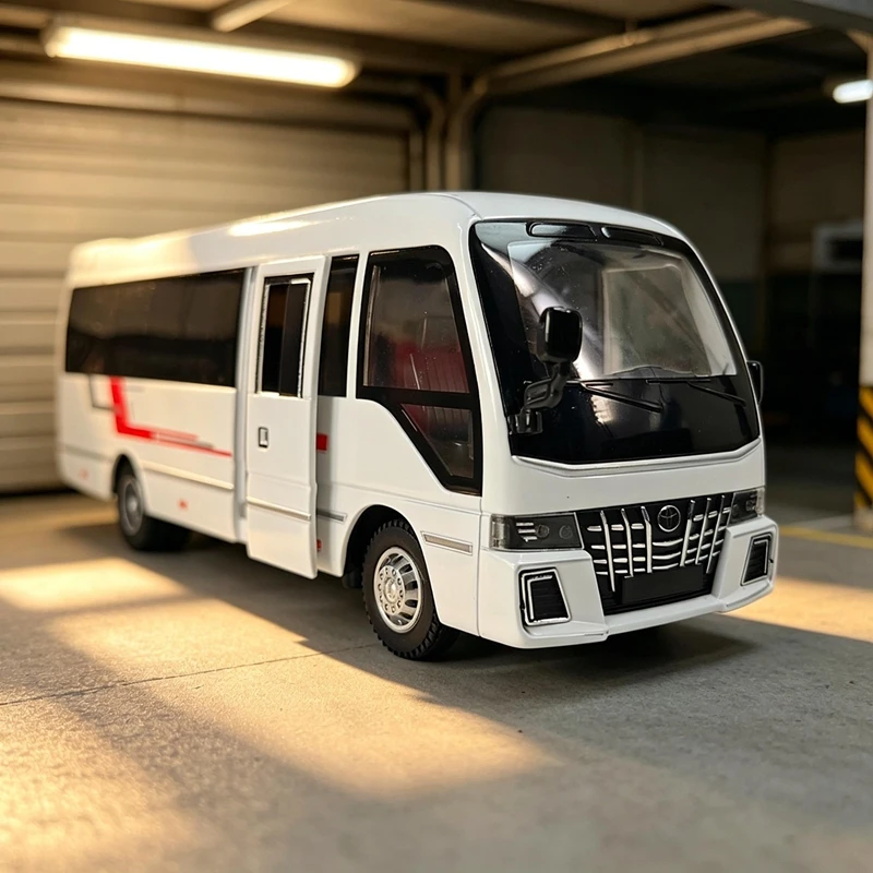 1:33 simulation Toyota Coaster alloy car model with doors that can be opened, sound and light feedback, business car ornaments,
1:33 simulation Toyota Coaster alloy car model with doors that can be opened, sound and light feedback, business car ornaments,