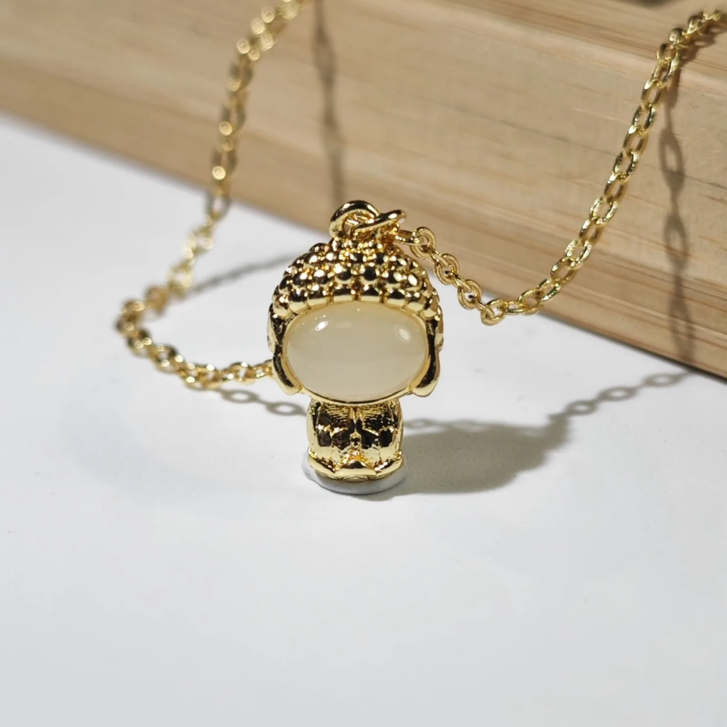 Ожерелье из нефрита с имитацией Будды Майтрейи, латунное позолоченное женское милое ожерелье с ключицей Будды
Ожерелье из нефрита с имитацией Будды Майтрейи, латунное позолоченное женское милое ожерелье с ключицей Будды