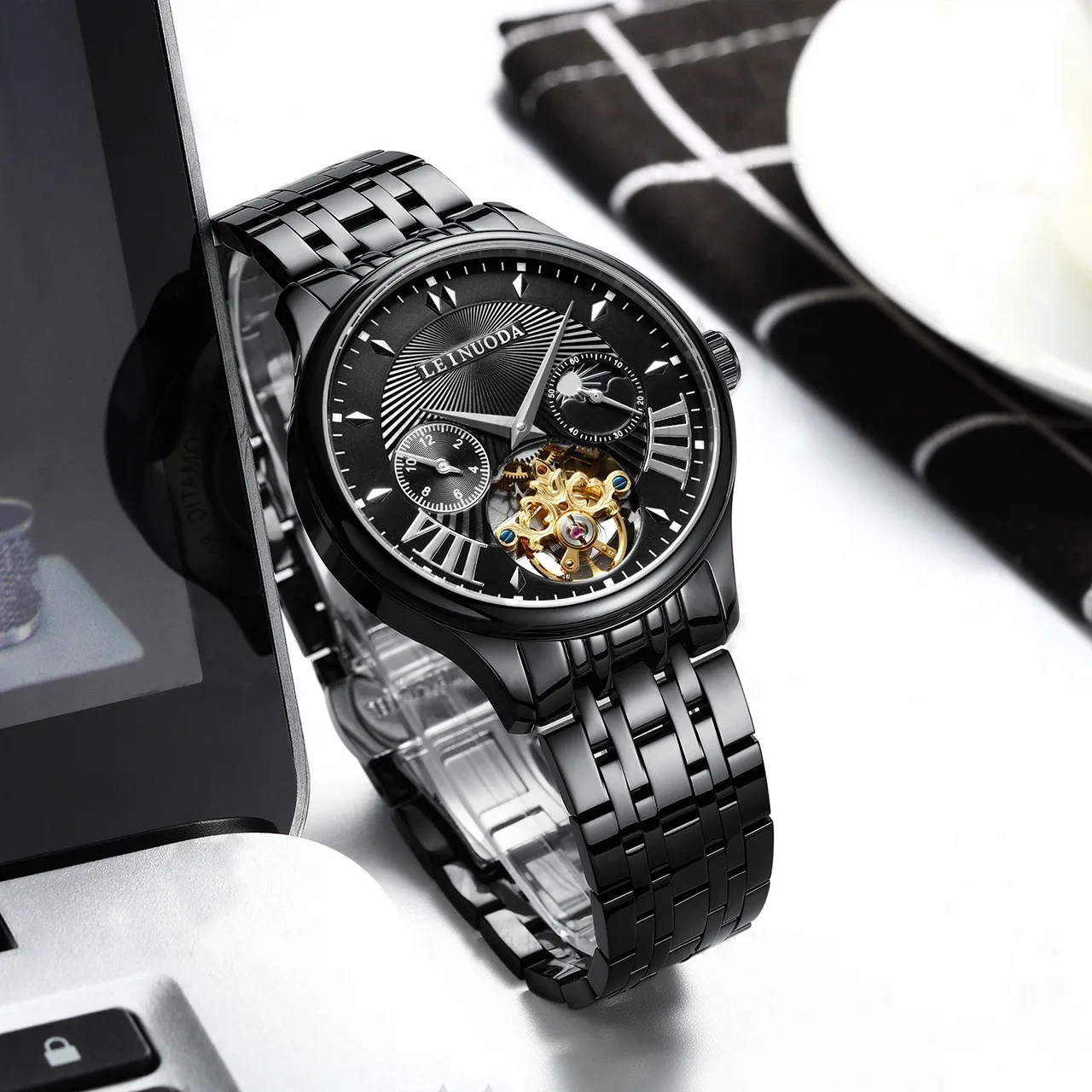 Автоматические модные механические полые мужские часы со скелетом из нержавеющей стали с застежкой-бабочкой, ремешок для часов, наручные часы с круглым циферблатом
Автоматические модные механические полые мужские часы со скелетом из нержавеющей стали с застежкой-бабочкой, ремешок для часов, наручные часы с круглым циферблатом