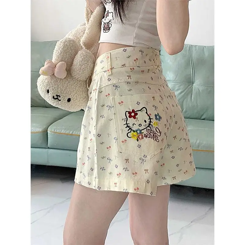 Sanrio Girl New Style Shorts Hello Kittys Children Age Reduction Hot Pants Embroidery Denim Versatile Wide-Leg Shorts Large Size
Sanrio Girl New Style Shorts Hello Kittys Children Age Reduction Hot Pants Embroidery Denim Versatile Wide-Leg Shorts Large Size