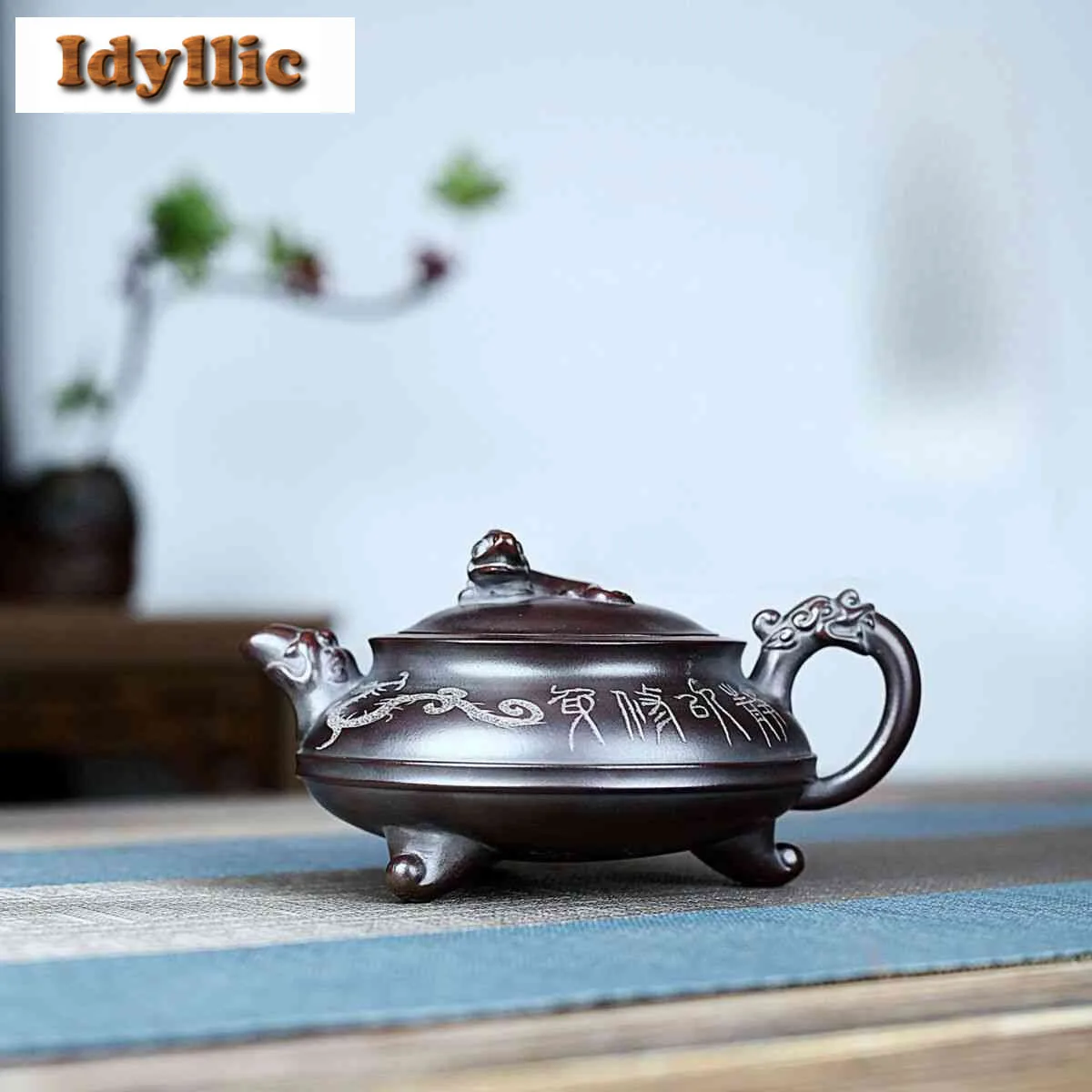 330ml Elegant Yixing Purple Clay Teapots Handmade Tripodia Dragon Pot Raw Ore Antique Red Mud Kettle With Filter Zisha Tea Set
330ml Elegant Yixing Purple Clay Teapots Handmade Tripodia Dragon Pot Raw Ore Antique Red Mud Kettle With Filter Zisha Tea Set