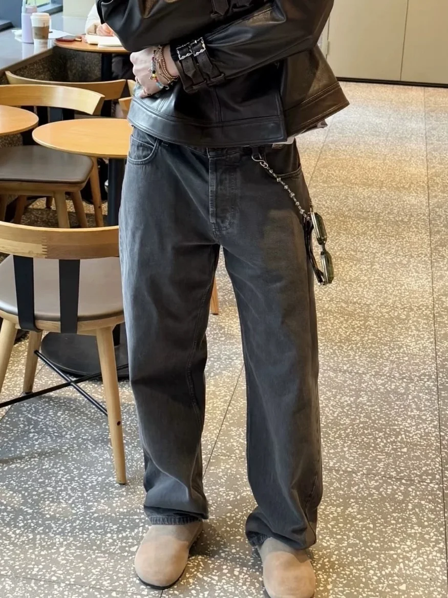 Мужские винтажные джинсы прямого кроя Waed, свободные, повседневные, из смесового хлопка и полиэстера, в стиле High Street
Мужские винтажные джинсы прямого кроя Waed, свободные, повседневные, из смесового хлопка и полиэстера, в стиле High Street