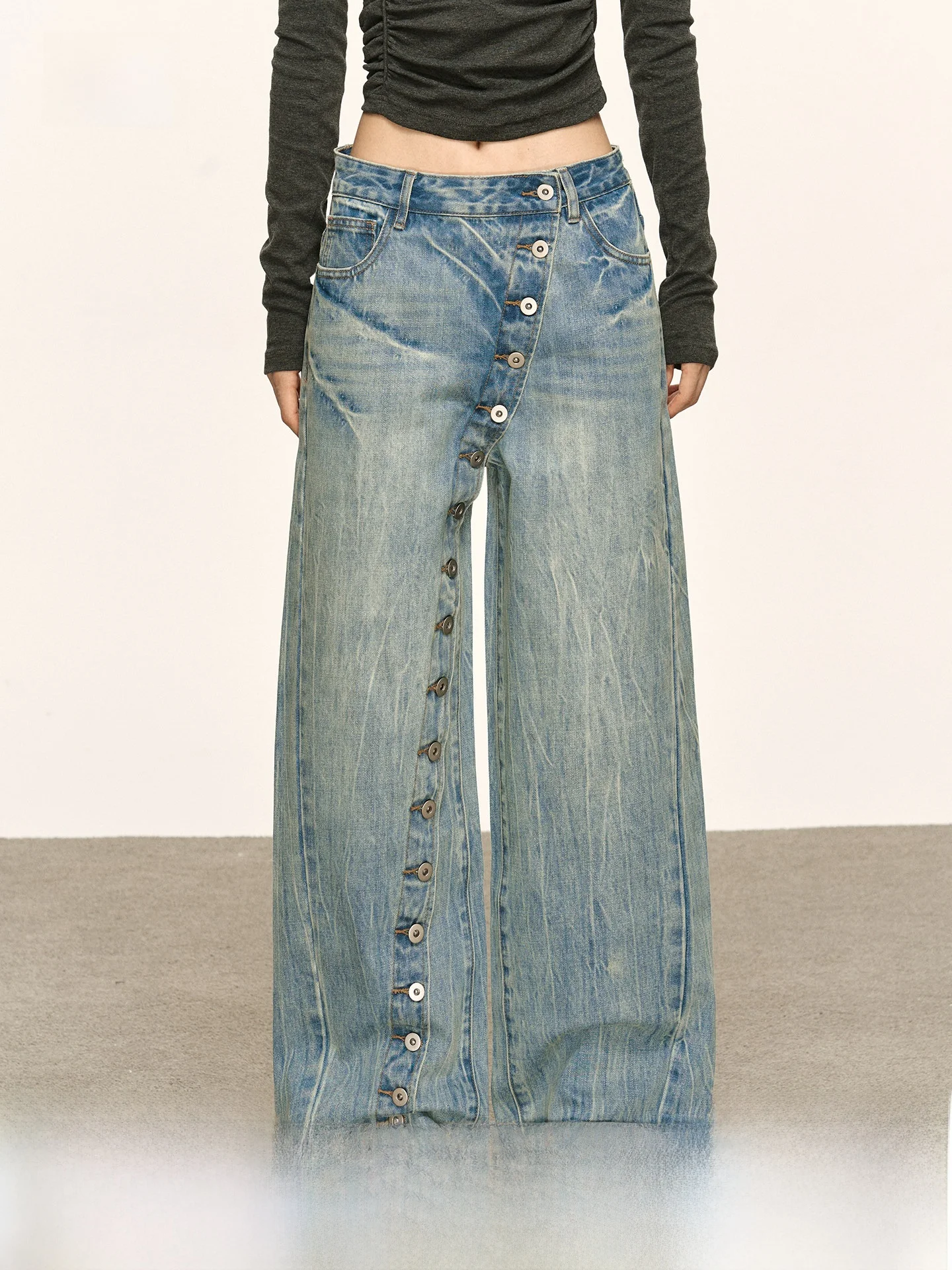 Anna Aneae Design Sensual Slanted Button Denim Jeans Women's Spicy Retro Loose Straight Leg Long Trousers Trendy
Anna Aneae Design Sensual Slanted Button Denim Jeans Women's Spicy Retro Loose Straight Leg Long Trousers Trendy