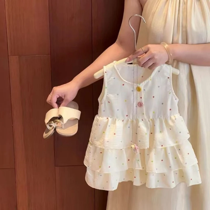 Summer 2026 New Cartoon Polka Dot Color Button Cake Skirt for Girls Stylish and Comfortable Vest Skirt
Summer 2026 New Cartoon Polka Dot Color Button Cake Skirt for Girls Stylish and Comfortable Vest Skirt