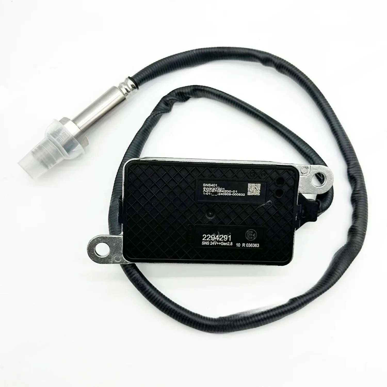 2294291 5WK97401 2064769/2247381/2296801 NOx Sensor (Nitrogen Oxide Sensor) For Scania P I P250, P I P370, R I R450
2294291 5WK97401 2064769/2247381/2296801 NOx Sensor (Nitrogen Oxide Sensor) For Scania P I P250, P I P370, R I R450