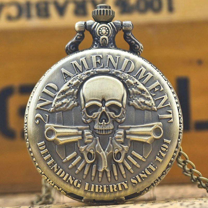 Retro Charm Neutral Fashion Dual Gun Skull Carving Quartz Steampunk Pocket Watch Men's and Women's Necklace Pendant Gift
Retro Charm Neutral Fashion Dual Gun Skull Carving Quartz Steampunk Pocket Watch Men's and Women's Necklace Pendant Gift