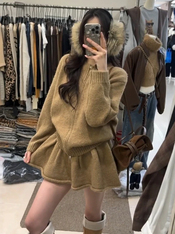 Korean Style Knitted Set Women's Autumn Winter High Waist Long Sleeve Loose Fit Zipper Sweater Short Skirt Two Piece Set
Korean Style Knitted Set Women's Autumn Winter High Waist Long Sleeve Loose Fit Zipper Sweater Short Skirt Two Piece Set