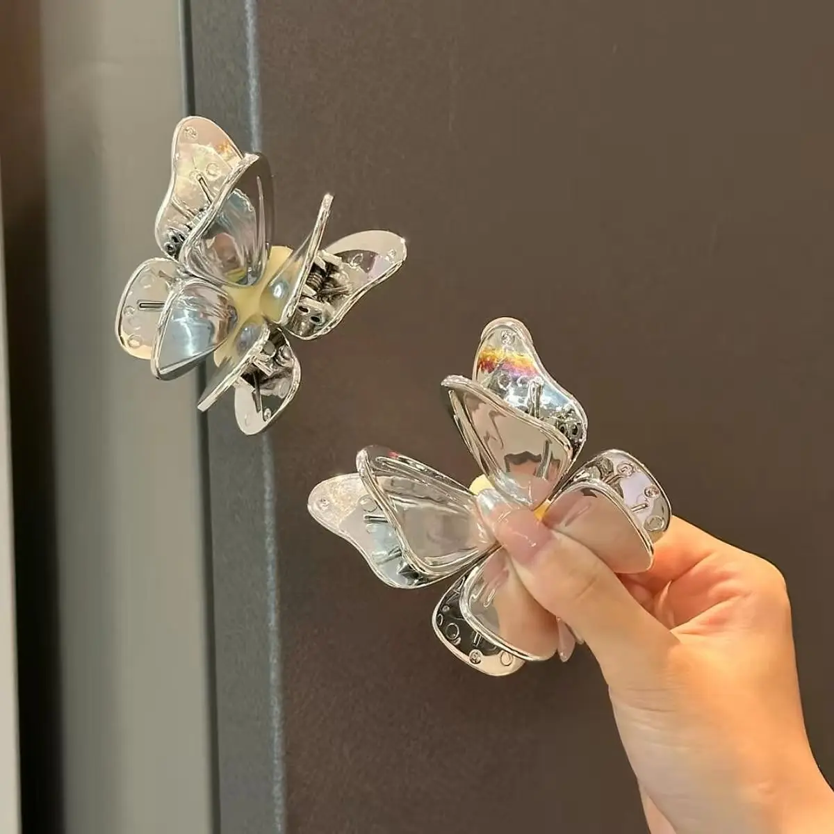 Butterfly Magnetic Sealing Clip Food Snack Bag Kitchen Fridge Magnet Seasoning Packaging Bag Moisture Proof Clip
Butterfly Magnetic Sealing Clip Food Snack Bag Kitchen Fridge Magnet Seasoning Packaging Bag Moisture Proof Clip
