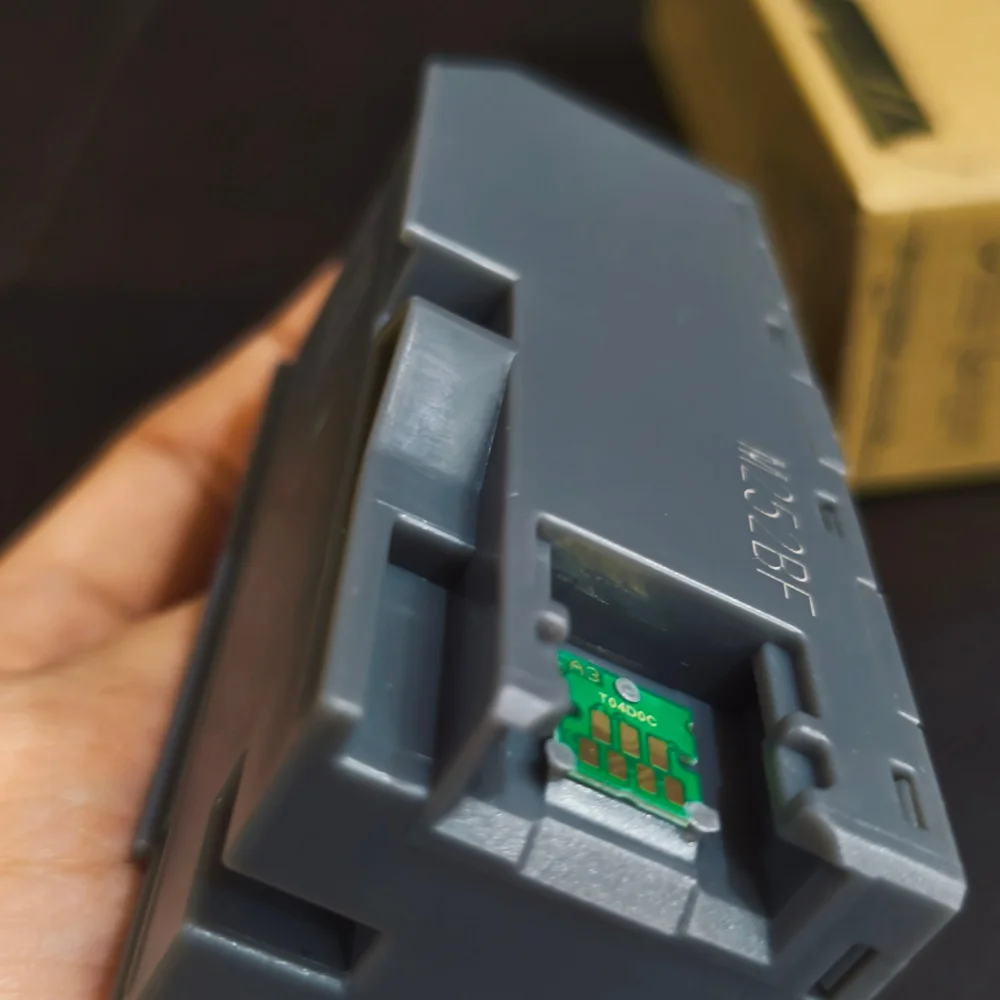 10X C13T04D000 T04D0 Коробка для обслуживания Контейнер для отработанных чернил для EPSON EcoTank ET-7700 ET-7750 L7160 L7180 L7188 L7880
10X C13T04D000 T04D0 Коробка для обслуживания Контейнер для отработанных чернил для EPSON EcoTank ET-7700 ET-7750 L7160 L7180 L7188 L7880