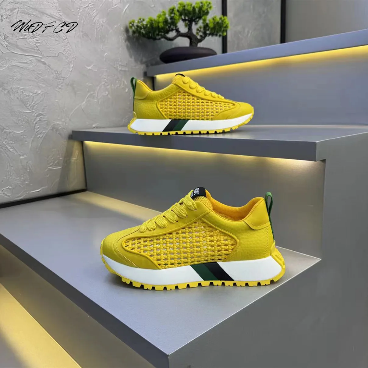 Running Sneakers Plus Size 45 Men Women Designer Retro Sport Shoes Fashion Casual Leather Fabric Height Increased Platform Shoes
Running Sneakers Plus Size 45 Men Women Designer Retro Sport Shoes Fashion Casual Leather Fabric Height Increased Platform Shoes