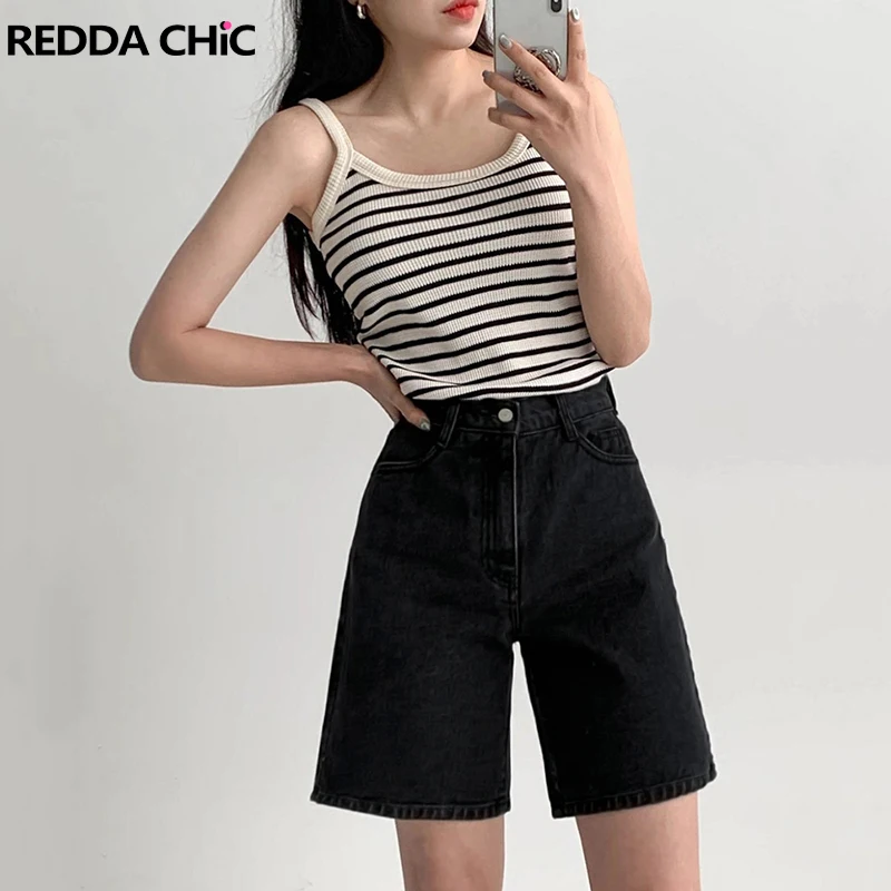 REDDACHiC Denim Black Women Bermuda Pants Solid Knee Long Cleanfit High Rise Straight Wide Leg Jeans Shorts Summer Everyday Wear
REDDACHiC Denim Black Women Bermuda Pants Solid Knee Long Cleanfit High Rise Straight Wide Leg Jeans Shorts Summer Everyday Wear