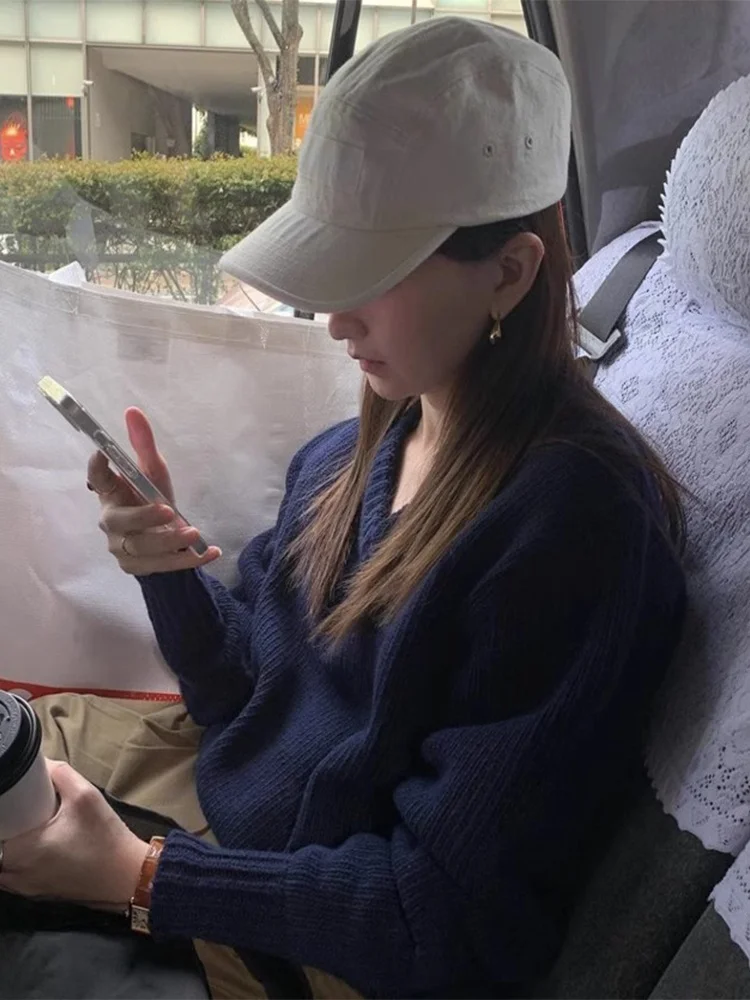 Женский шерстяной вязаный свитер Lerobe с V-образным вырезом, свободного кроя, стройнящий, в повседневном стиле, весна 2026, корейская версия, с длинным рукавом, круглый вырез горловины
Женский шерстяной вязаный свитер Lerobe с V-образным вырезом, свободного кроя, стройнящий, в повседневном стиле, весна 2026, корейская версия, с длинным рукавом, круглый вырез горловины