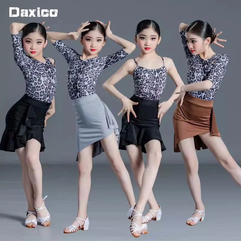 Girl's professional Latin dance costume leopard print children's performance costume children's competition Latin stage costume
Girl's professional Latin dance costume leopard print children's performance costume children's competition Latin stage costume