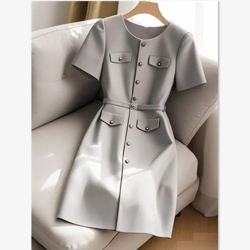 New Summer Elegant Office Lady Dress Women Fashion Short Sleeve Single Breasted A-Line Formal Dresses with Belt Vestidos Robe
New Summer Elegant Office Lady Dress Women Fashion Short Sleeve Single Breasted A-Line Formal Dresses with Belt Vestidos Robe