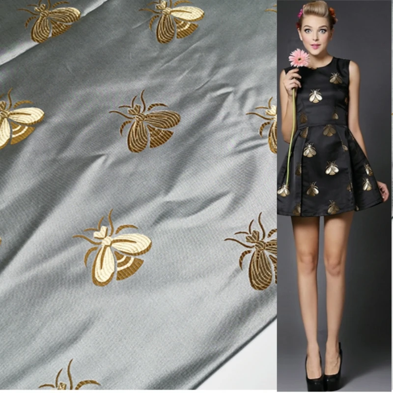 Парчовая жаккардовая ткань Жук Детский костюм Пальто Платье Дизайн одежды Ткань Европейский бренд Модное шитье Оптовая продажа Материал
Парчовая жаккардовая ткань Жук Детский костюм Пальто Платье Дизайн одежды Ткань Европейский бренд Модное шитье Оптовая продажа Материал