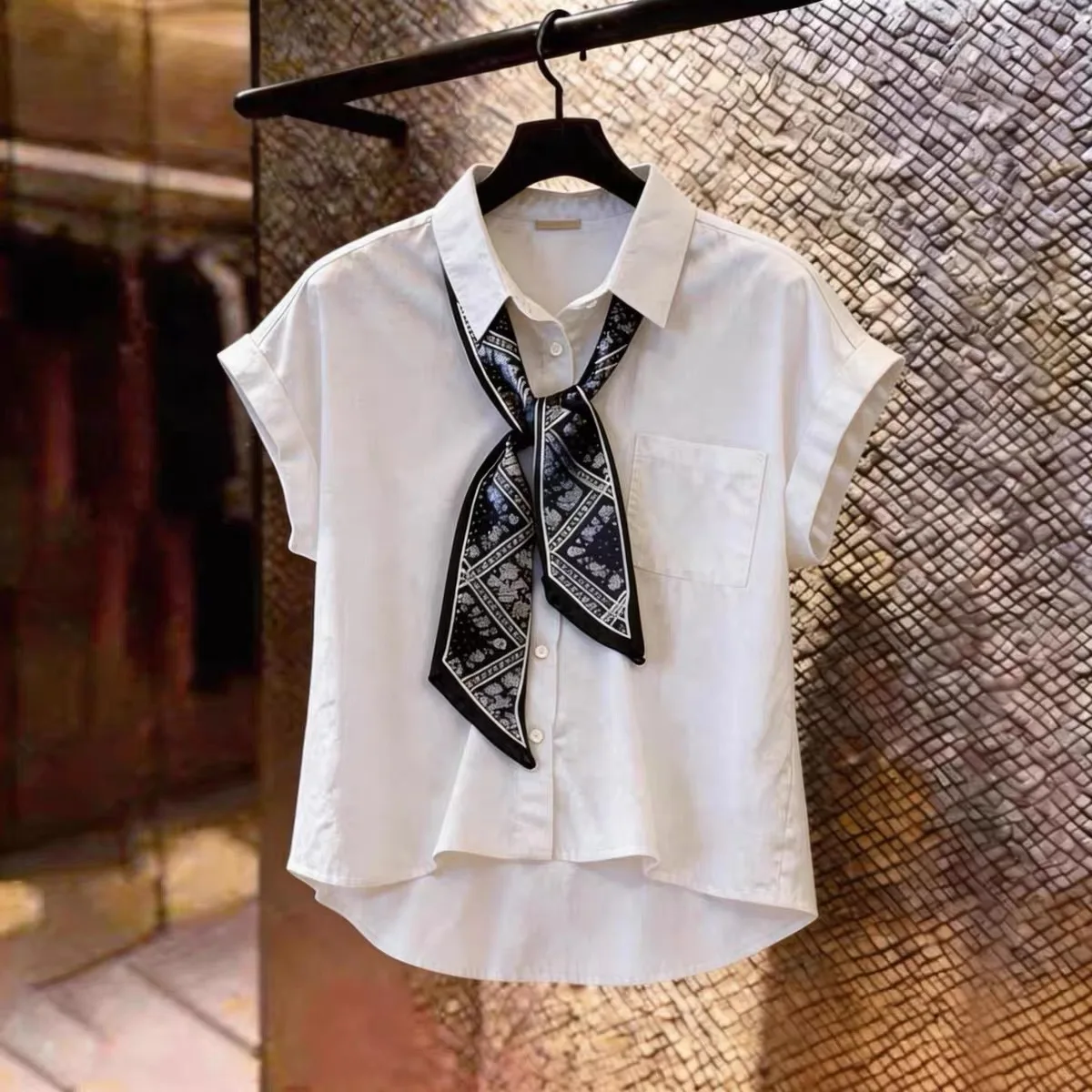 Loose Fit Casual Neck Sleeveless Shirt for Women Summer New Style Tang Qing Color Silk Scarf Elegant Slimming Top
Loose Fit Casual Neck Sleeveless Shirt for Women Summer New Style Tang Qing Color Silk Scarf Elegant Slimming Top