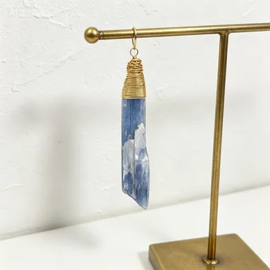 WT-P1526 WKT New Arrivals! Fashion Brass Wire Warpped Natural Blue Kyanite Pendant Stone Pendant For Female Jewelry Making
WT-P1526 WKT New Arrivals! Fashion Brass Wire Warpped Natural Blue Kyanite Pendant Stone Pendant For Female Jewelry Making