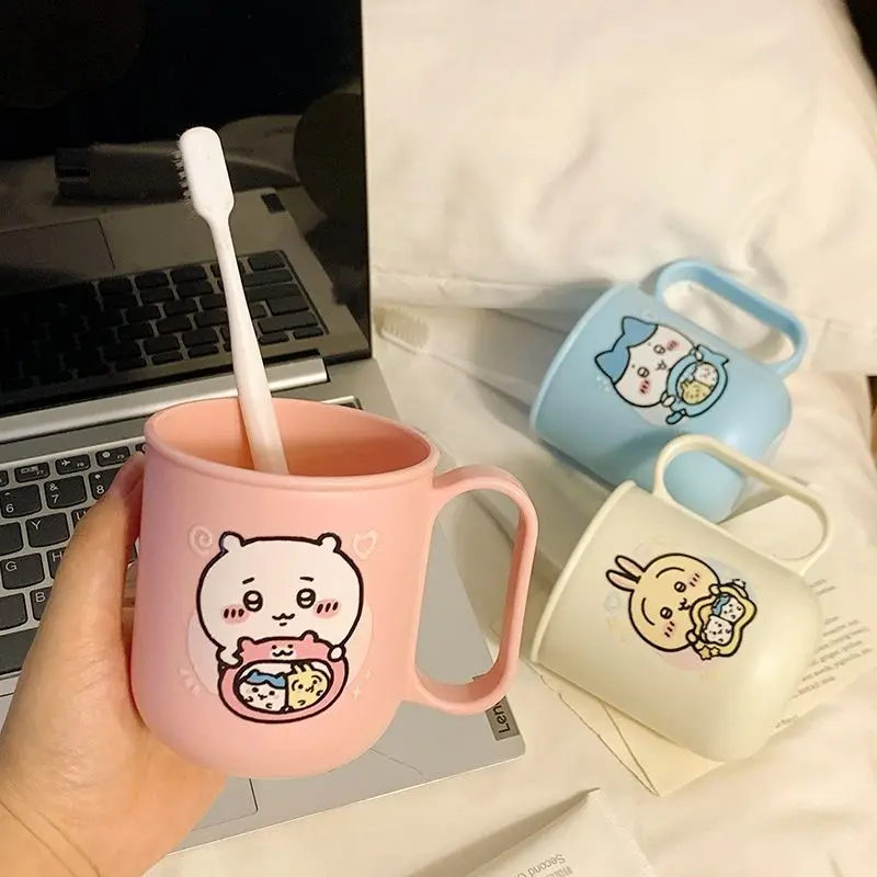 Chiikawa Cartoon Tooth Mug Cute Couple Wash Cup Portable Lightweight Durable Home Bathroom Student Dormitory Gift for Girls Boys
Chiikawa Cartoon Tooth Mug Cute Couple Wash Cup Portable Lightweight Durable Home Bathroom Student Dormitory Gift for Girls Boys