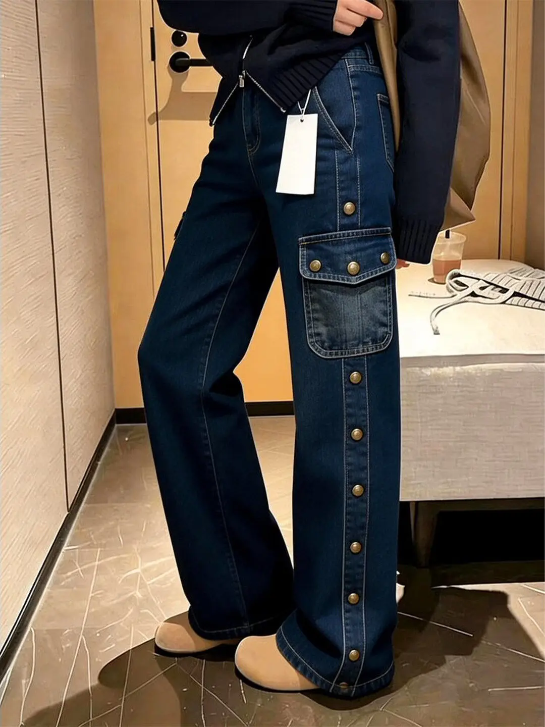 Retro American High Waist Bell Bottom Jeans Women's Spring Summer New Style Slimming Button Workwear Wide Leg Pants Design Se...
Retro American High Waist Bell Bottom Jeans Women's Spring Summer New Style Slimming Button Workwear Wide Leg Pants Design Se...