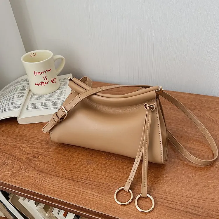Women's Luxury Soft Leather Handbag 2026 New Arrival Ruched Detail Drawstring Elegant Multi-Color Shoulder Purse
Women's Luxury Soft Leather Handbag 2026 New Arrival Ruched Detail Drawstring Elegant Multi-Color Shoulder Purse