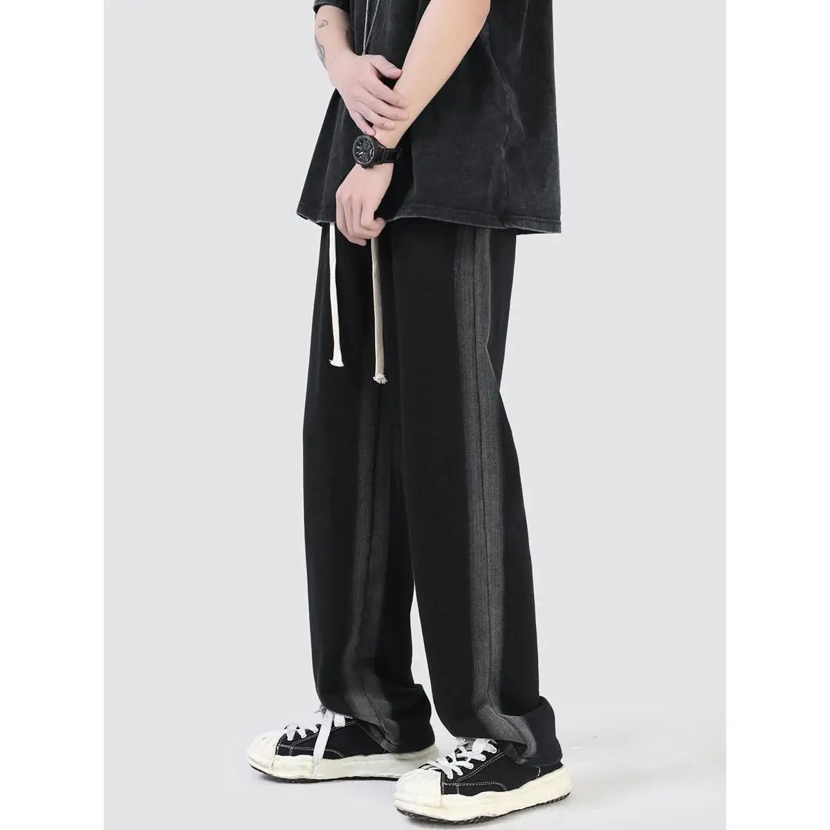 Повседневные брюки с прямыми штанинами, мужские осенне-весенние брюки большого размера в американском стиле High Street, модные брендовые свободные спортивные брюки
Повседневные брюки с прямыми штанинами, мужские осенне-весенние брюки большого размера в американском стиле High Street, модные брендовые свободные спортивные брюки