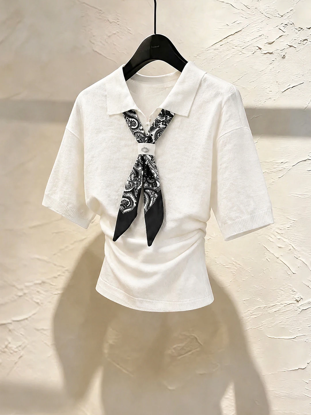 Elegant Silk Scarf Knot Neck Knitted Shirt Short Sleeve Commute Korean Style Straight Cut Summer Top Classy Fashion Women's Wear
Elegant Silk Scarf Knot Neck Knitted Shirt Short Sleeve Commute Korean Style Straight Cut Summer Top Classy Fashion Women's Wear