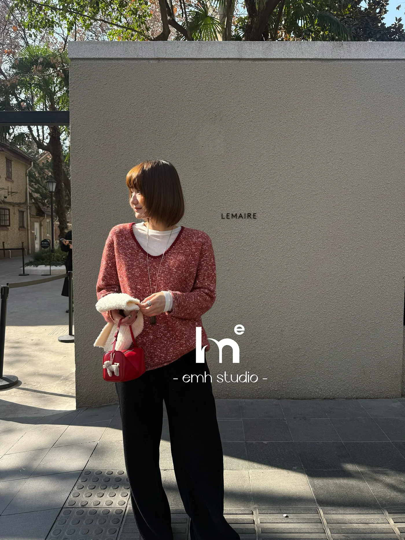 Вязаный вручную свитер EMH с U-образным вырезом, мягкий, легкий, шерстяной, женский, тонкий, для весеннего сезона
Вязаный вручную свитер EMH с U-образным вырезом, мягкий, легкий, шерстяной, женский, тонкий, для весеннего сезона