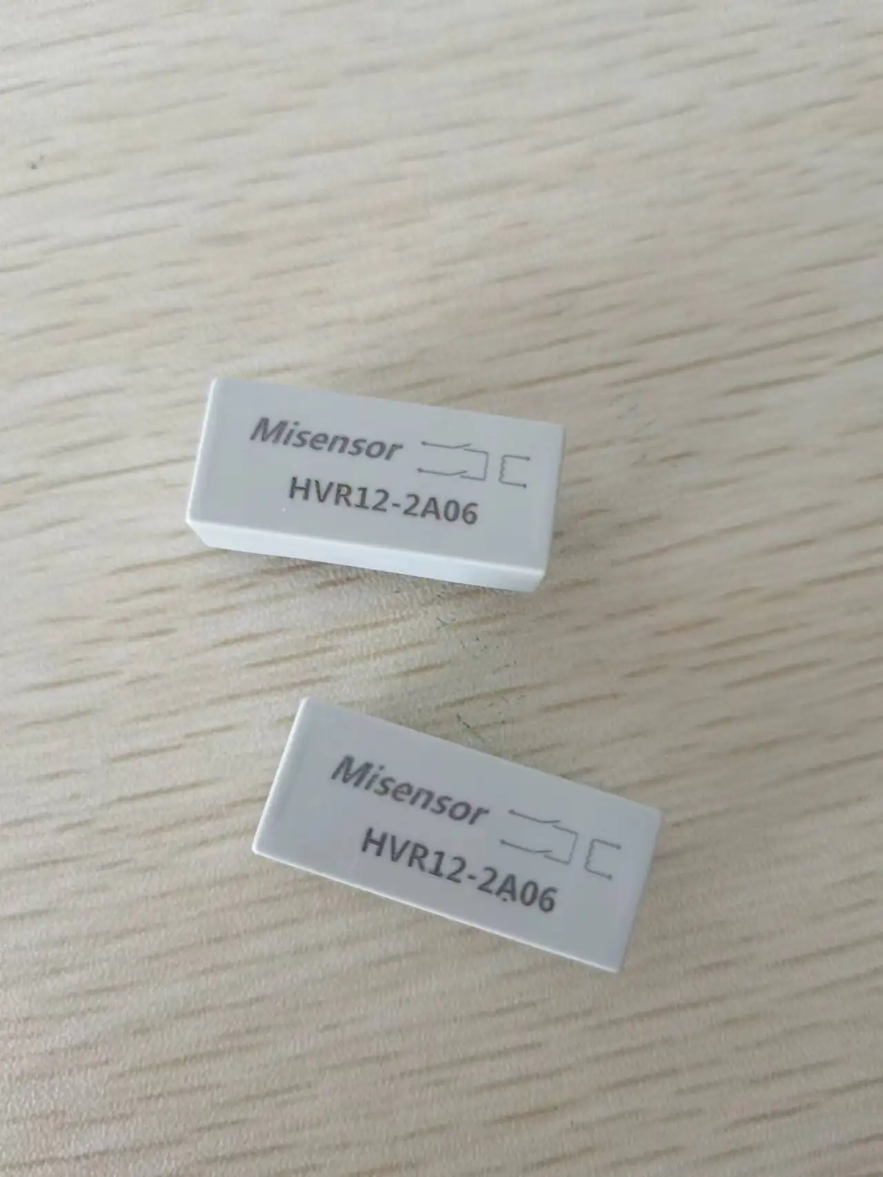 Реле герконового переключателя высокого напряжения 6 кВ HVR12-2A06 с нормально открытой линией
Реле герконового переключателя высокого напряжения 6 кВ HVR12-2A06 с нормально открытой линией