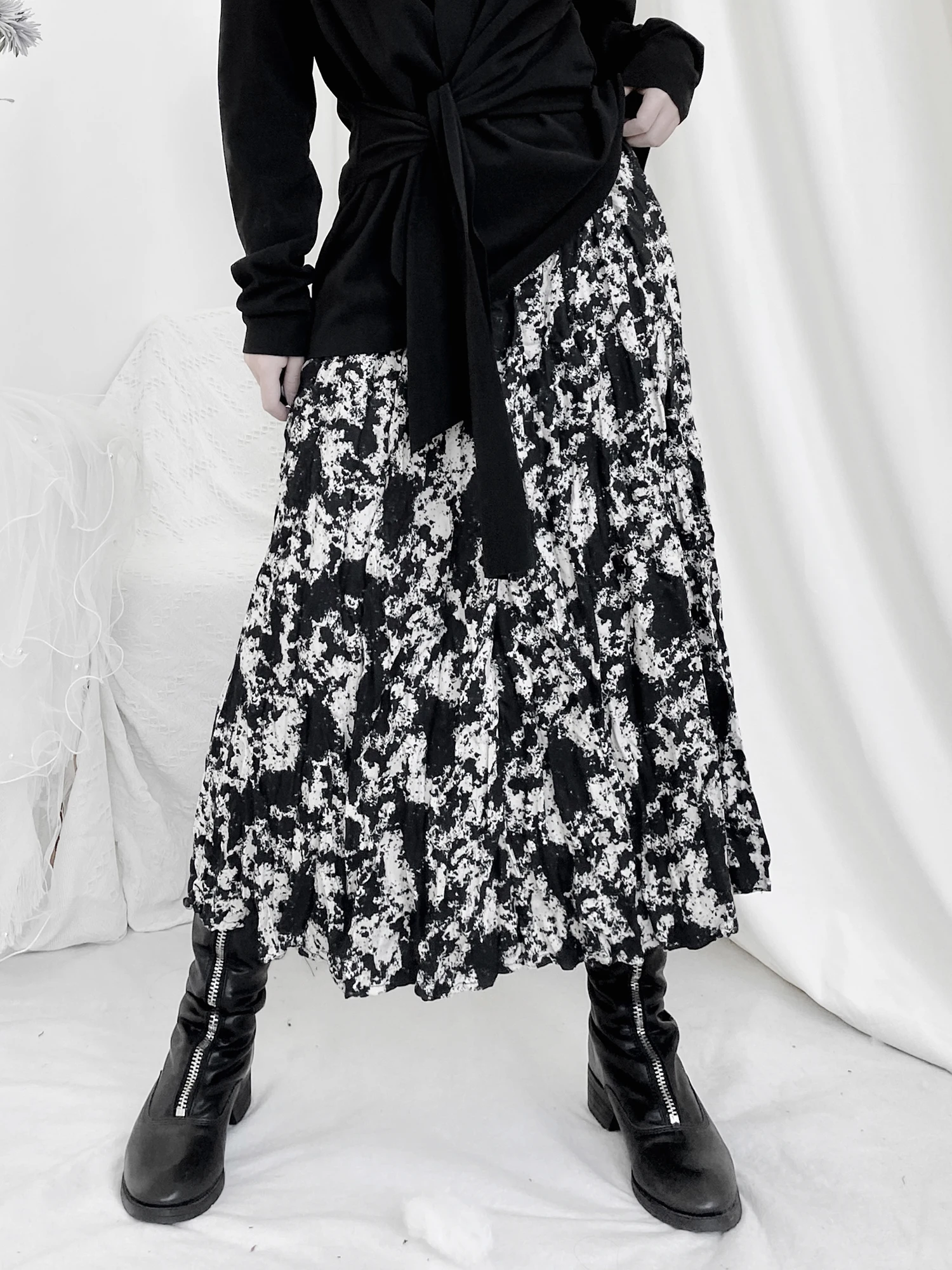 High Waist Printed Half Skirt Women's A-Line Long Skirt Pleated Tie-Dye Floral Pattern Commute Style Dark Series Sumito Wind
High Waist Printed Half Skirt Women's A-Line Long Skirt Pleated Tie-Dye Floral Pattern Commute Style Dark Series Sumito Wind