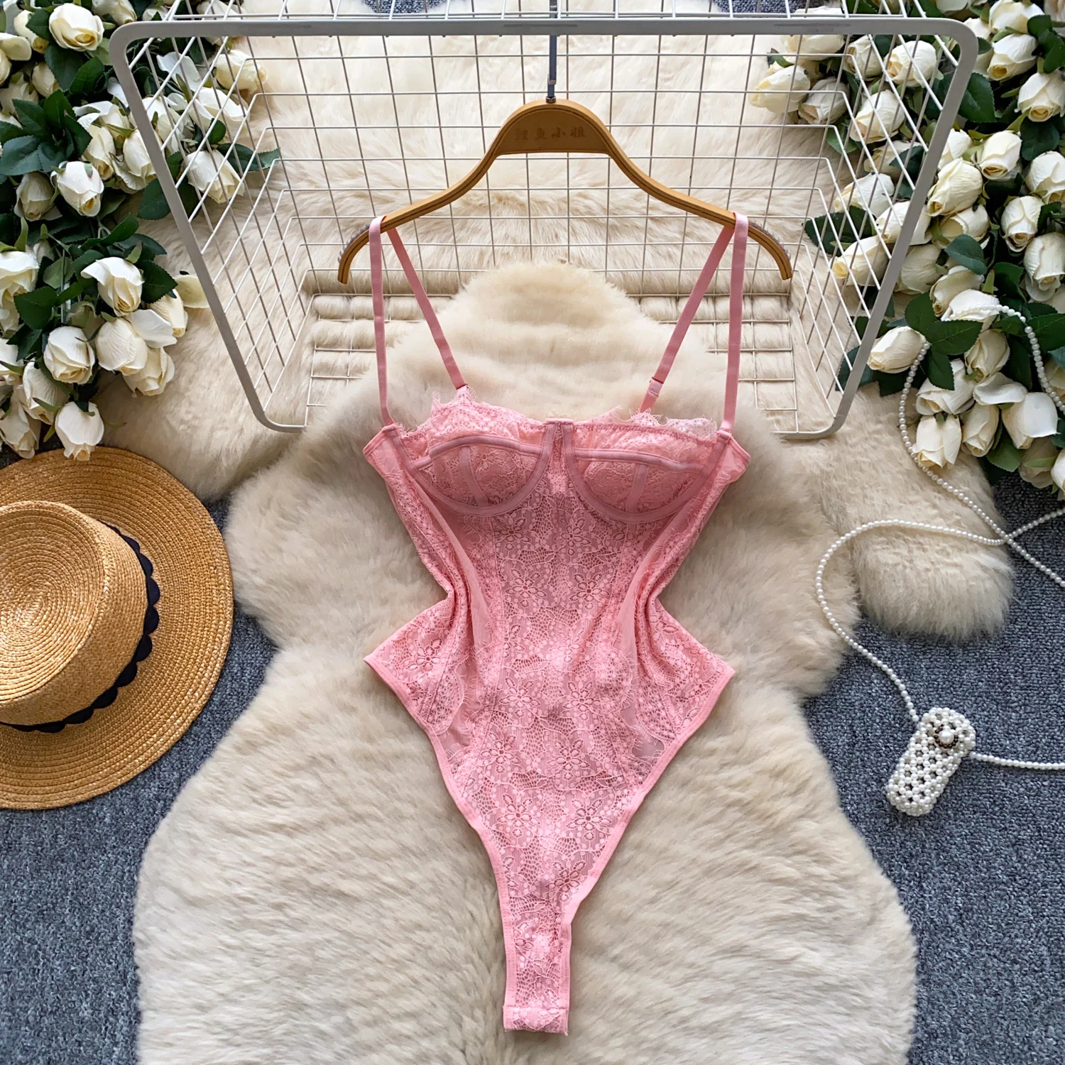 Женские кружевные боди без рукавов Hotsweet, шикарные комбинезоны, тонкий топ, комбинезоны, летняя пляжная сексуальная одежда
Женские кружевные боди без рукавов Hotsweet, шикарные комбинезоны, тонкий топ, комбинезоны, летняя пляжная сексуальная одежда