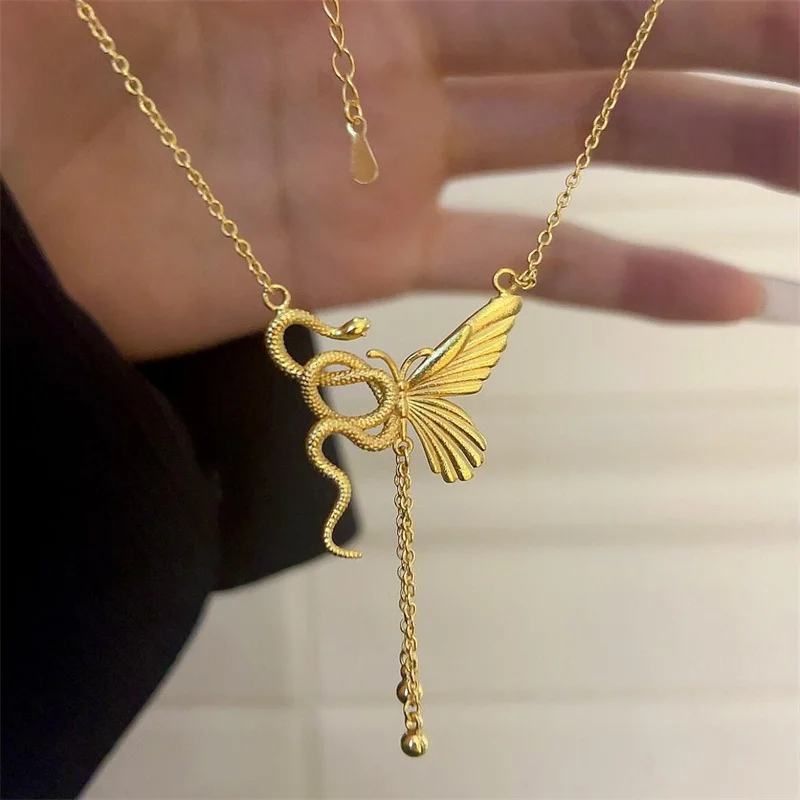 Women's 999 Gold Necklace - Snake Wrapped Butterfly, 18K Gold O-Chain with Retro Tassel, Elegant Daily Fashion Jewelry Gift
Women's 999 Gold Necklace - Snake Wrapped Butterfly, 18K Gold O-Chain with Retro Tassel, Elegant Daily Fashion Jewelry Gift