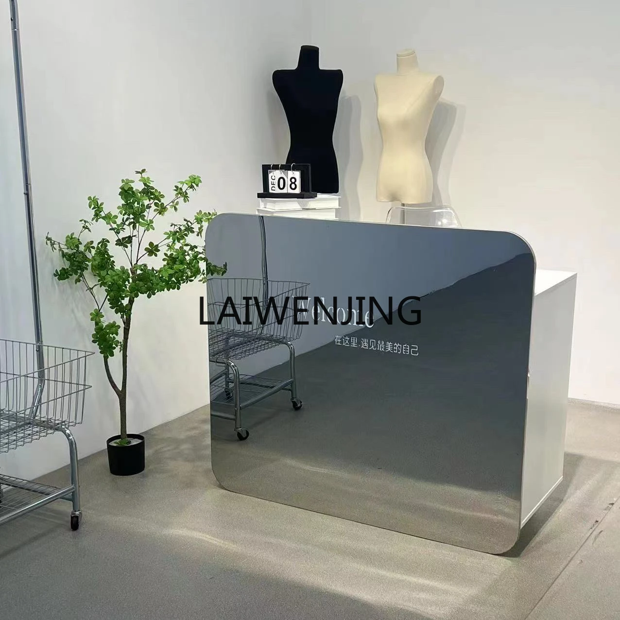 HLZ shop Small stainless steel checkout page Barber shop Beauty salon Clothing shop Reception desk
HLZ shop Small stainless steel checkout page Barber shop Beauty salon Clothing shop Reception desk