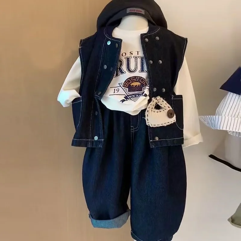 Children's Clothing Set Spring and Autumn Handsome Boys and Girls Cowboy Vest Printed Long Sleeve T-shirt+Pants Three -Piece Set
Children's Clothing Set Spring and Autumn Handsome Boys and Girls Cowboy Vest Printed Long Sleeve T-shirt+Pants Three -Piece Set