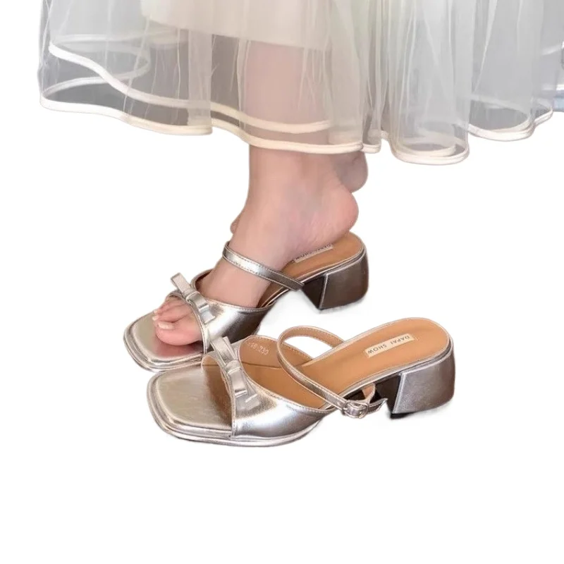 2026 Fashion New Bow Women High Heels Slippers Elegant Designer Heeled Sandals Woman Trends Dress Party Pumps Slides Size 35-40
2026 Fashion New Bow Women High Heels Slippers Elegant Designer Heeled Sandals Woman Trends Dress Party Pumps Slides Size 35-40