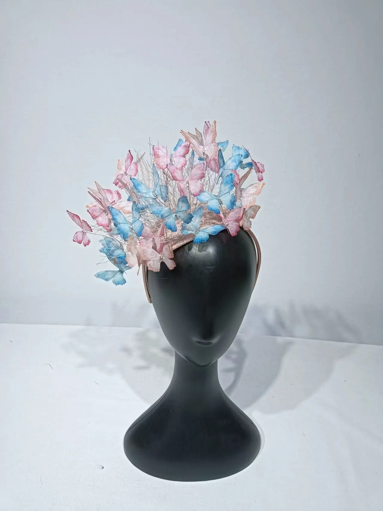 Шляпа ручной работы для женщин, церковные шляпы, женские вечерние женские элегантные платья, шляпа Sinamay Derby, одежда
Шляпа ручной работы для женщин, церковные шляпы, женские вечерние женские элегантные платья, шляпа Sinamay Derby, одежда