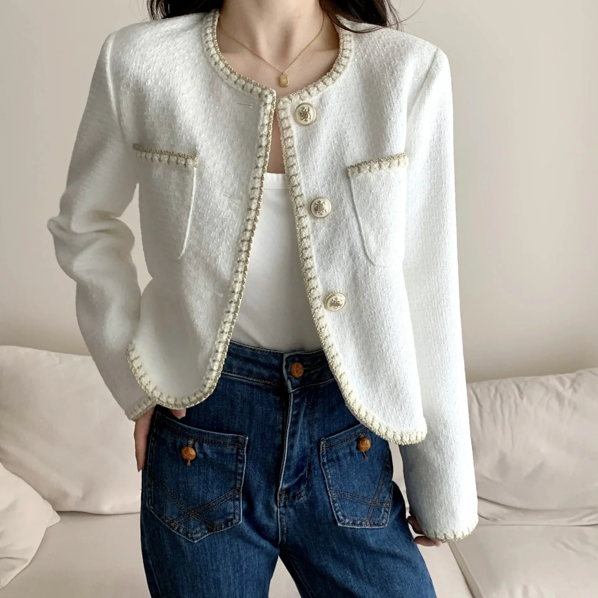 Elegant Fashion Tweed Jackets for Women Spring Long Sleeve Single Breasted Cropped Coats Female Solid O-neck Pocket Outwear Top
Elegant Fashion Tweed Jackets for Women Spring Long Sleeve Single Breasted Cropped Coats Female Solid O-neck Pocket Outwear Top
