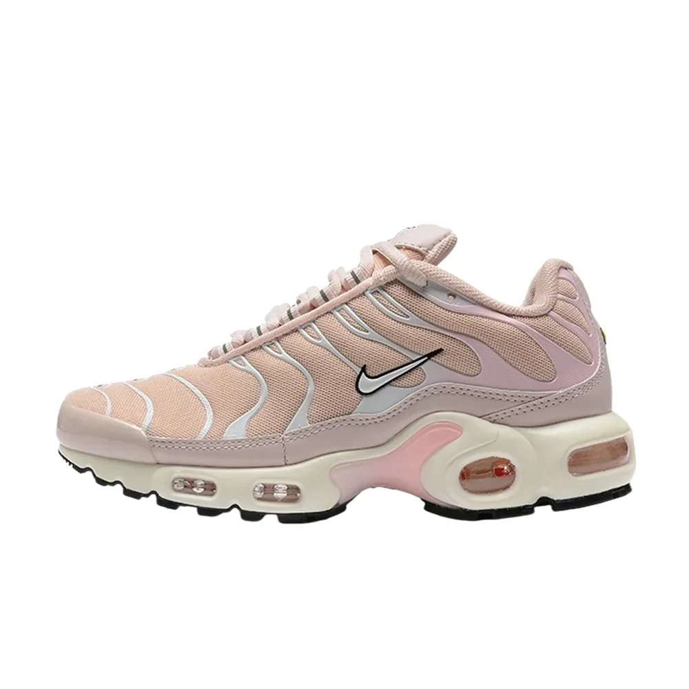 Женские кроссовки Nike Air Max Plus TN Classic Rose Pink Comfort в стиле ретро с противоскользящей амортизацией и ударом DZ3671-102
Женские кроссовки Nike Air Max Plus TN Classic Rose Pink Comfort в стиле ретро с противоскользящей амортизацией и ударом DZ3671-102