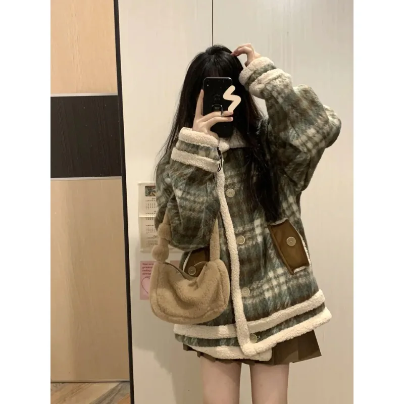 2024 New Winter Coats Women New Outerwear Plaid Print Coats Fake Fur Jackets Fluffy Jacket Woman Fur Fake Cardigans N10
2024 New Winter Coats Women New Outerwear Plaid Print Coats Fake Fur Jackets Fluffy Jacket Woman Fur Fake Cardigans N10