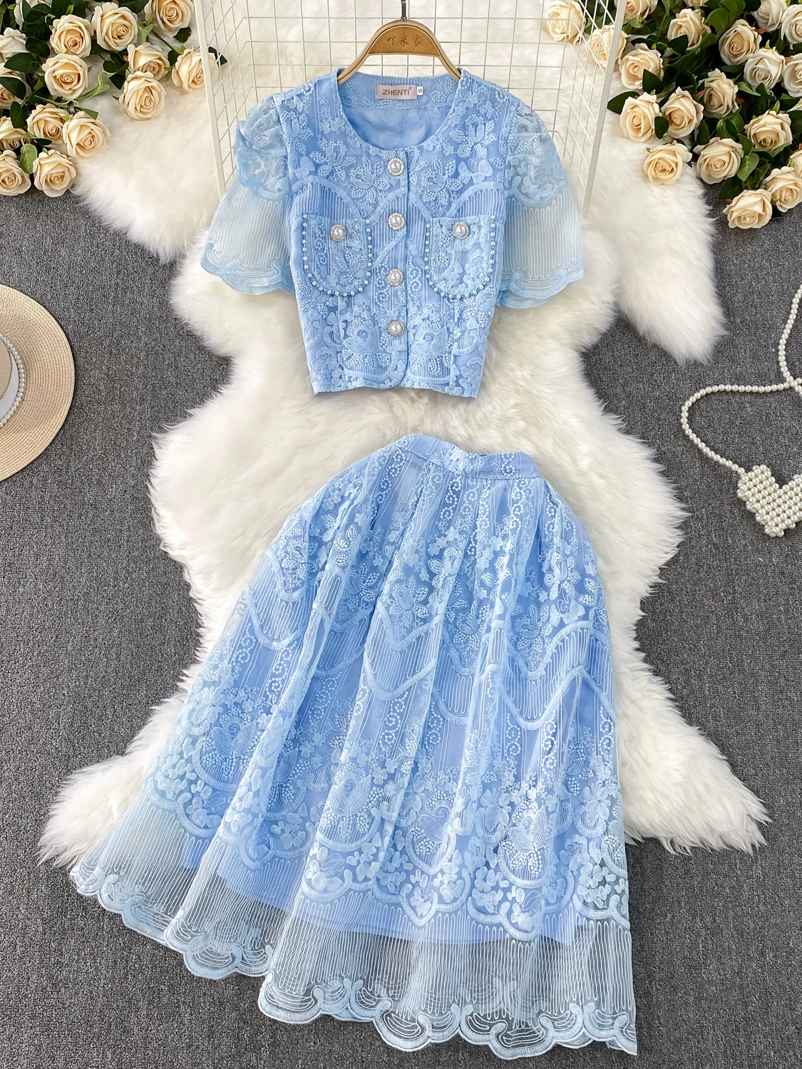 Женский комплект с кружевной вышивкой Faion, лето 2023, Новое поступление, маленький размер, женский элитный топ f, юбка, застежка на пуговицы 
Женский комплект с кружевной вышивкой Faion, лето 2023, Новое поступление, маленький размер, женский элитный топ f, юбка, застежка на пуговицы