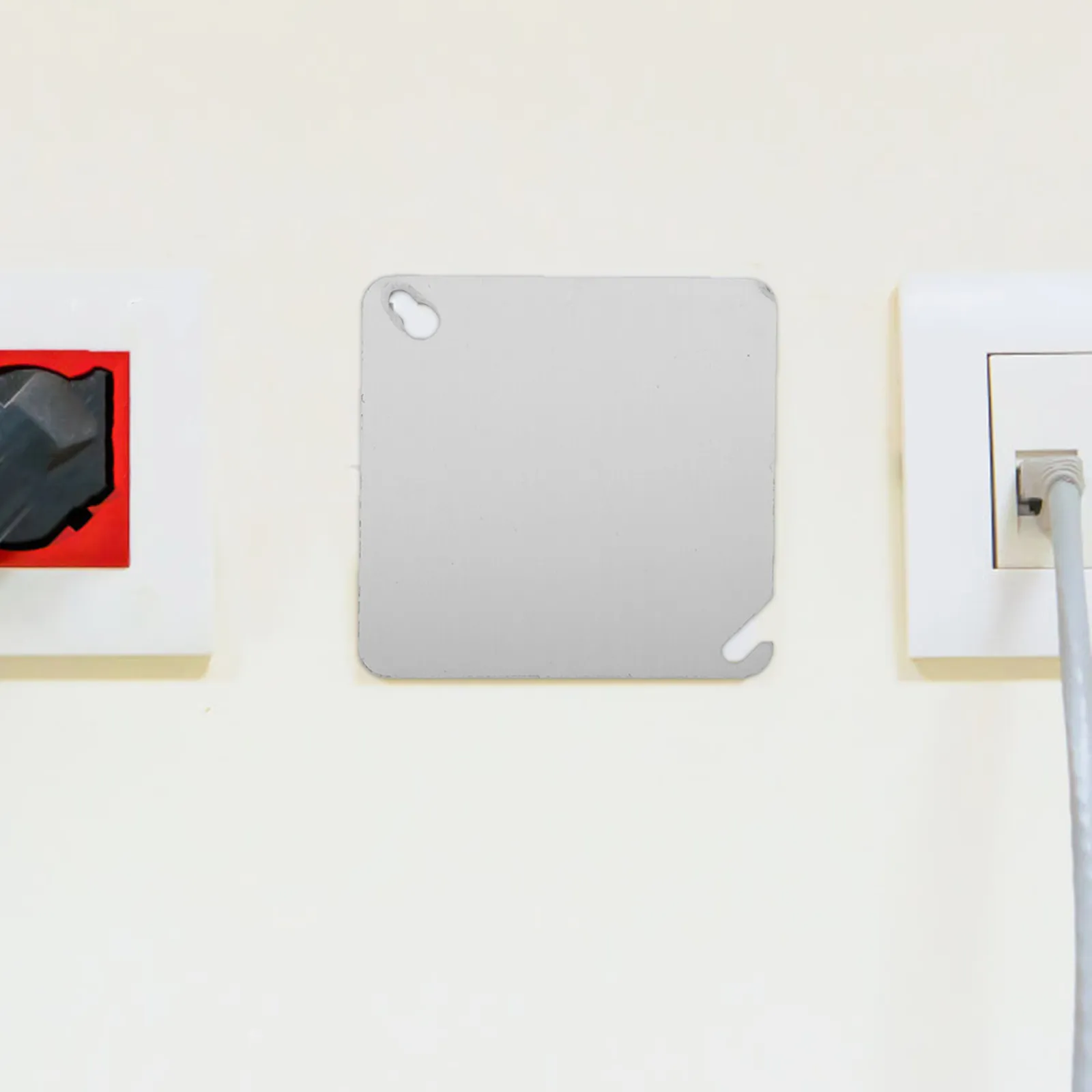 4Pcs 4 Inch Metal Flat Junction Box Cover Plate Blank Electrical Box Replacement Cover for Home Office Wiring Weatherproof
4Pcs 4 Inch Metal Flat Junction Box Cover Plate Blank Electrical Box Replacement Cover for Home Office Wiring Weatherproof