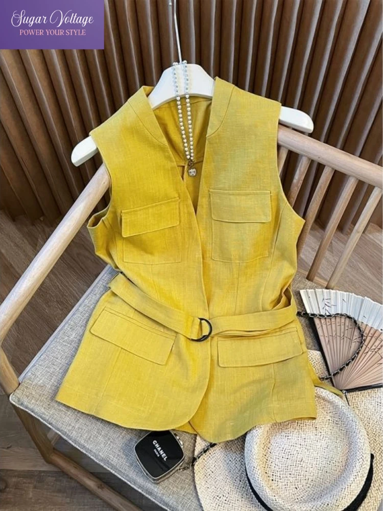 Korean Summer 2025 Yellow Sleeveless Vest Tops for Women Trendy V Neck Slim Shirt Elegant Office Casual Fashion Office Waistcoat
Korean Summer 2025 Yellow Sleeveless Vest Tops for Women Trendy V Neck Slim Shirt Elegant Office Casual Fashion Office Waistcoat
