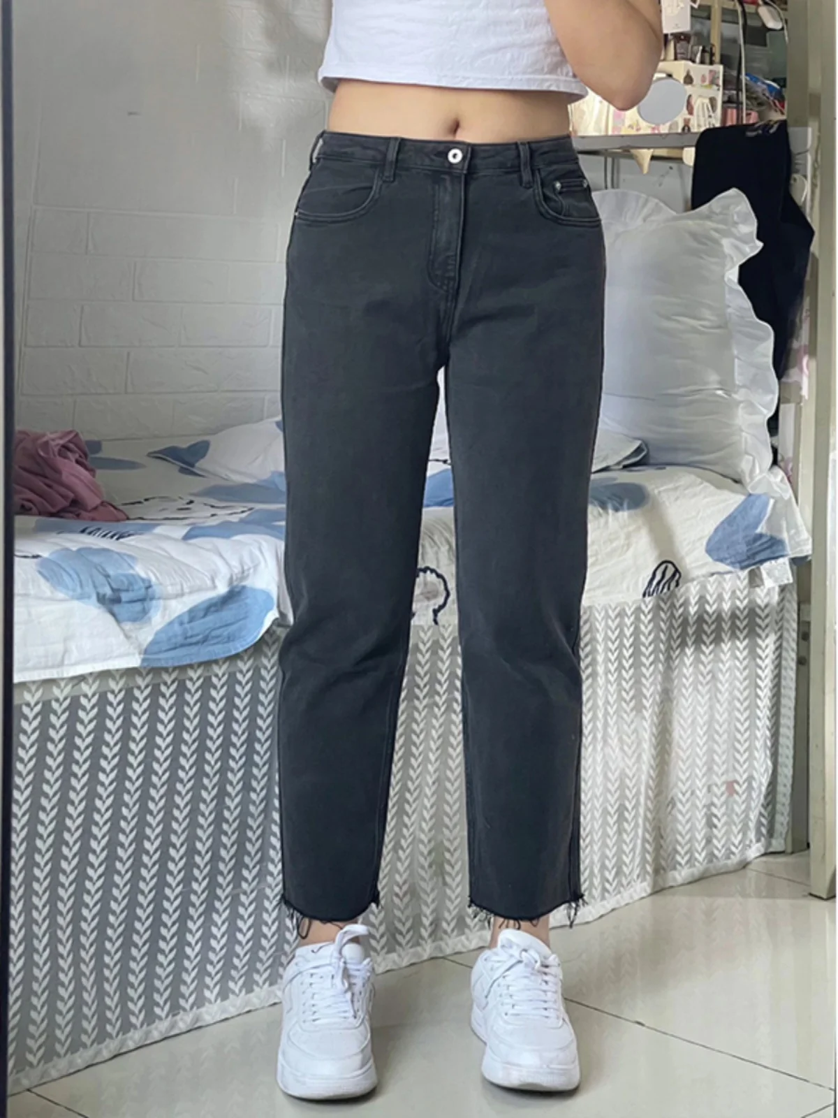 Extra Large Size Women's Jeans Slimming Bla Small Size Nine-Piece Elastic Frayed Denim High Waist Straight Leg Pure Color
Extra Large Size Women's Jeans Slimming Bla Small Size Nine-Piece Elastic Frayed Denim High Waist Straight Leg Pure Color