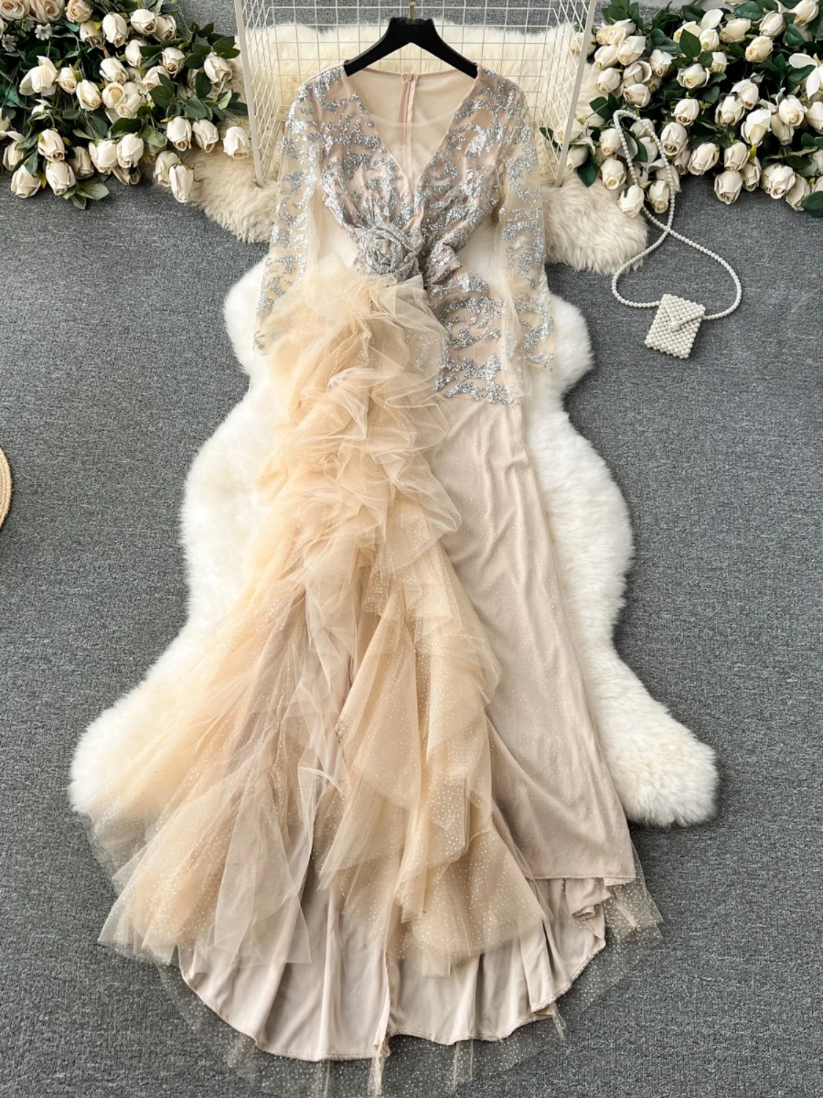 Elegant Sequin Tulle Long Dress Women's High Waist A-Line Skirt Formal Party Gown Luxury 3D Embellished Evening Dress
Elegant Sequin Tulle Long Dress Women's High Waist A-Line Skirt Formal Party Gown Luxury 3D Embellished Evening Dress