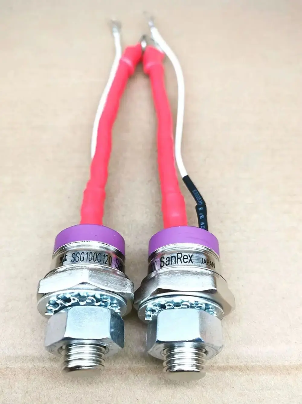 1шт SSG100C120 Силовой тиристор
1шт SSG100C120 Силовой тиристор