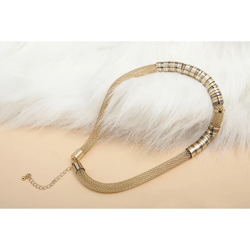 High Quality Hollow Chains Necklace for Women Luxury Wedding Party Jewelry Gold Color Circle Pendant Choker Dropshipping 2025
High Quality Hollow Chains Necklace for Women Luxury Wedding Party Jewelry Gold Color Circle Pendant Choker Dropshipping 2025