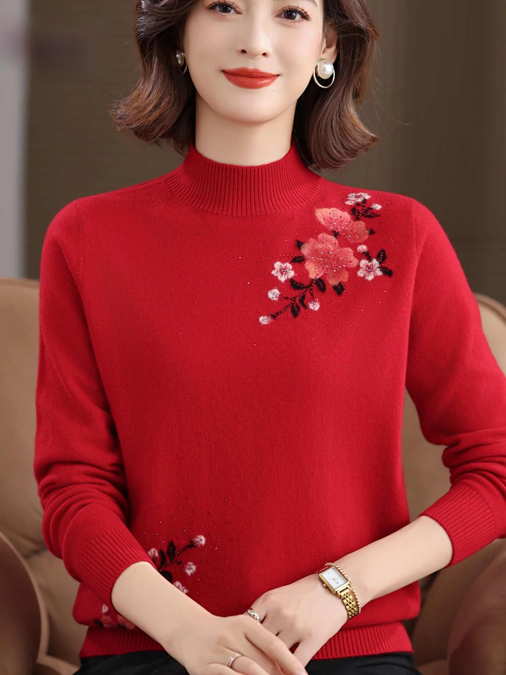 Трикотаж с вышивкой Ele, шерстяная основа с высоким воротником для женщин среднего возраста и ли, красный модный свободный крой, осень...
Трикотаж с вышивкой Ele, шерстяная основа с высоким воротником для женщин среднего возраста и ли, красный модный свободный крой, осень...