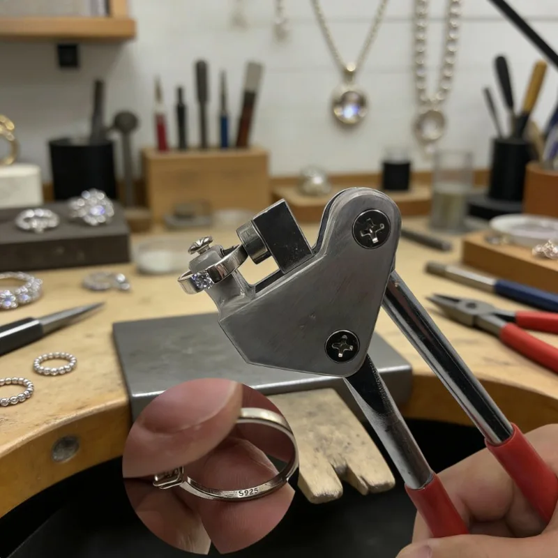 Ручные стальные калиперы-плоскогубцы для штамповки и маркировки ювелирных изделий, набор инструментов для маркировки 999, 14K, 925 и других марок
Ручные стальные калиперы-плоскогубцы для штамповки и маркировки ювелирных изделий, набор инструментов для маркировки 999, 14K, 925 и других марок