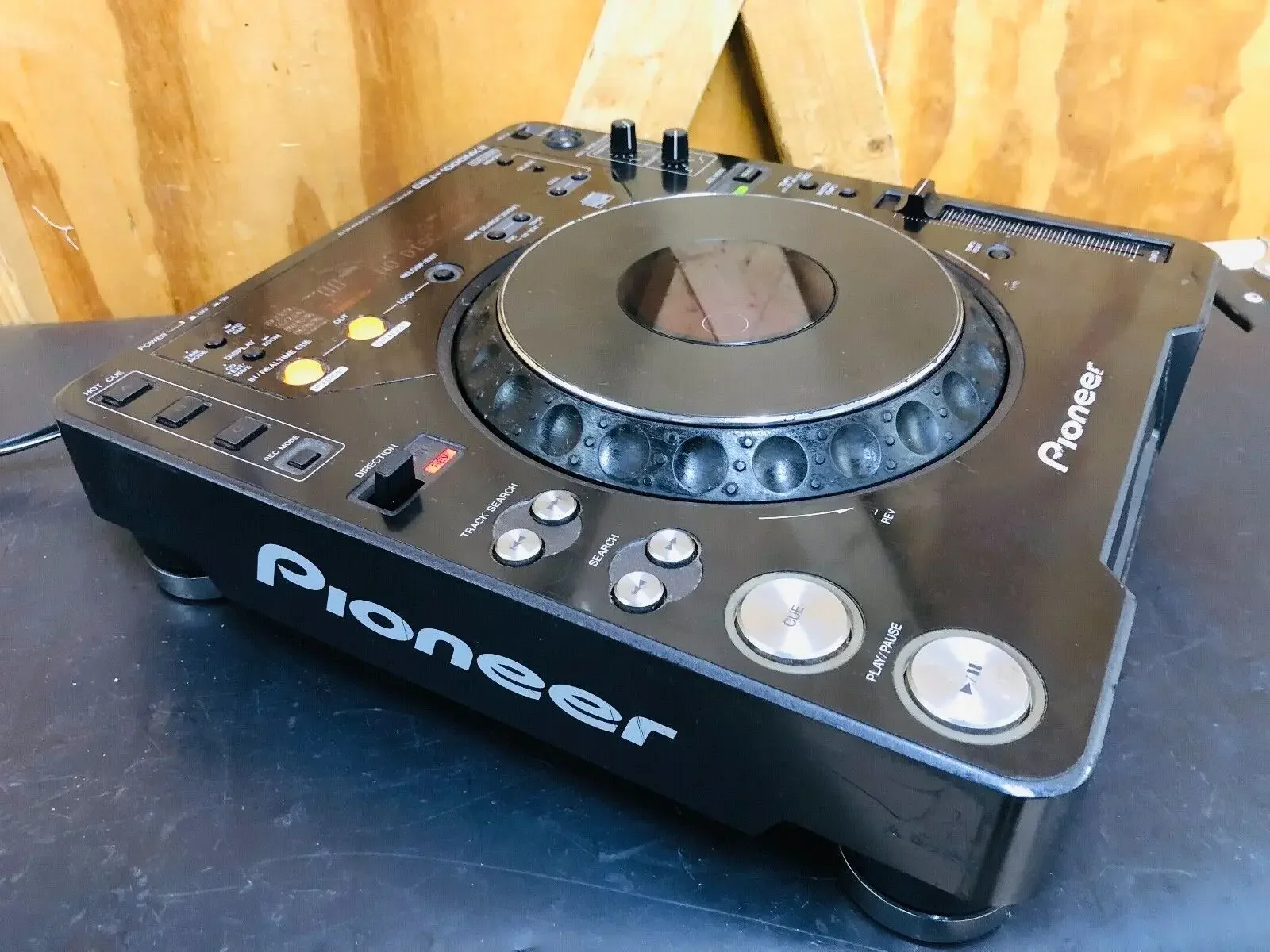 Летняя распродажа, скидка по цене D J Pion-eer CDJ 1000, система мульти-плеер
Летняя распродажа, скидка по цене D J Pion-eer CDJ 1000, система мульти-плеер