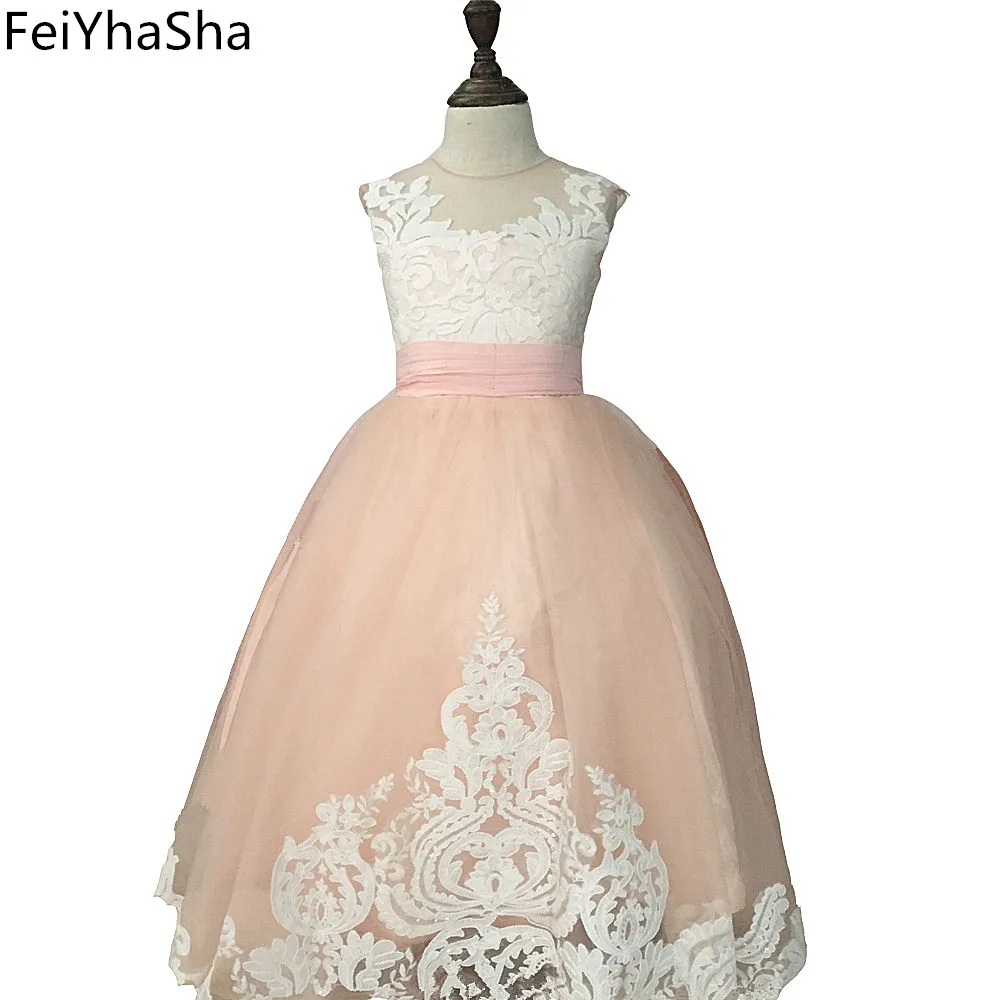 Lace Ivory Flower Girl Dresses Appliques Baby Girls Party Dress Cap Sleeves Puffy Princess Dress Bow First Communion
Lace Ivory Flower Girl Dresses Appliques Baby Girls Party Dress Cap Sleeves Puffy Princess Dress Bow First Communion