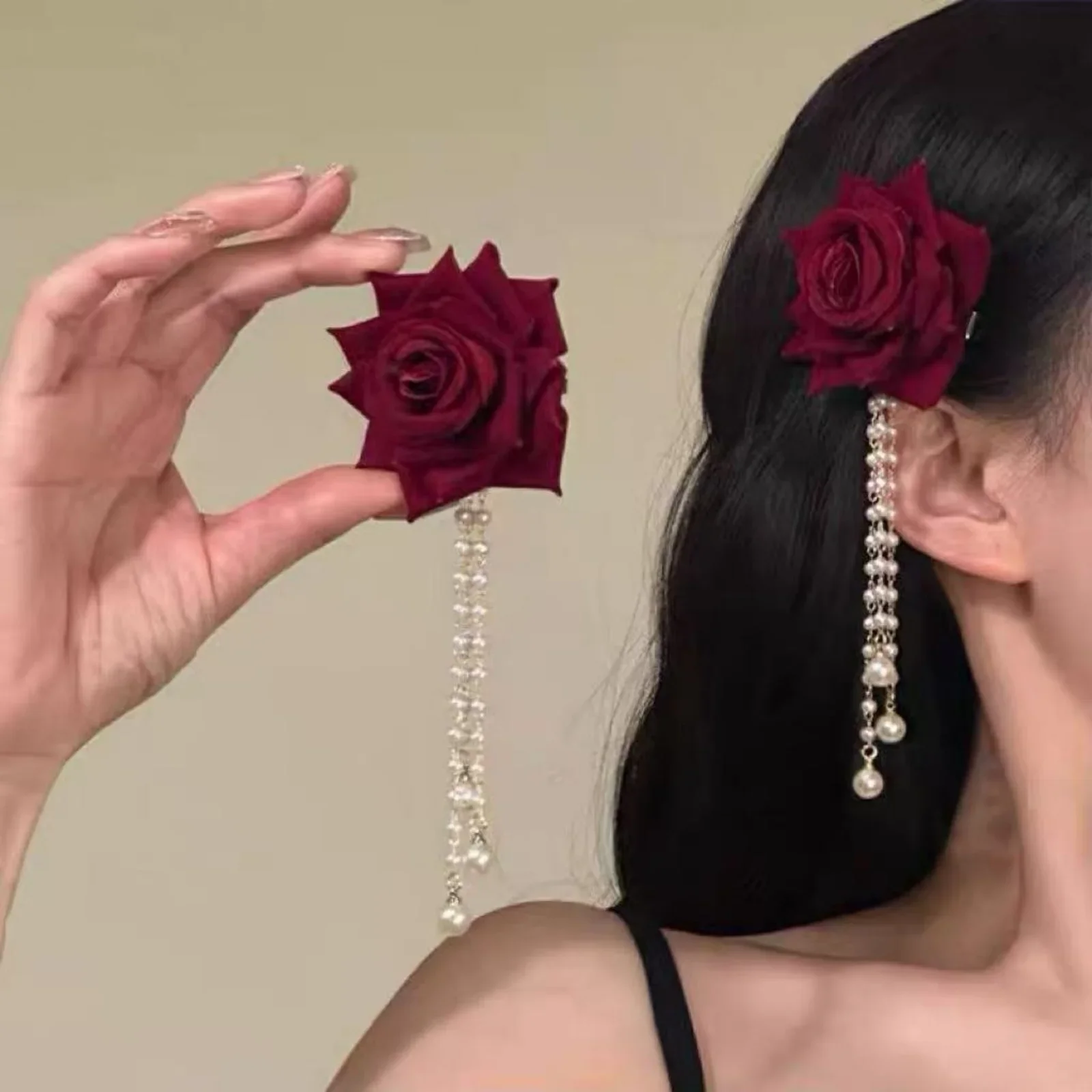 1pc 【Blooming Rose】 Vintage-Inspired Red Rose Hair Clip, Elegant Duckbill Clip, Niche High-End Hair Accessory
1pc 【Blooming Rose】 Vintage-Inspired Red Rose Hair Clip, Elegant Duckbill Clip, Niche High-End Hair Accessory